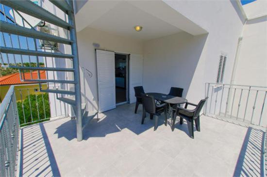 Matoc Apartments Murter Buitenkant foto
